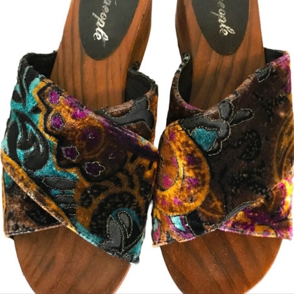 FREE PEOPLE Velvet Wooden Clogs/Slides - Picture 1 of 10